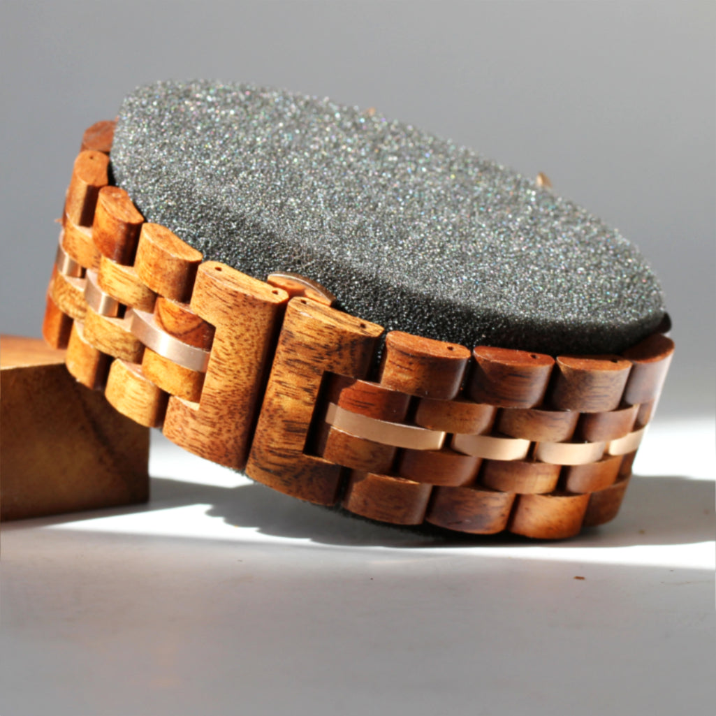 closeup of clasp for rose-gold solid wood koa iwatch band
