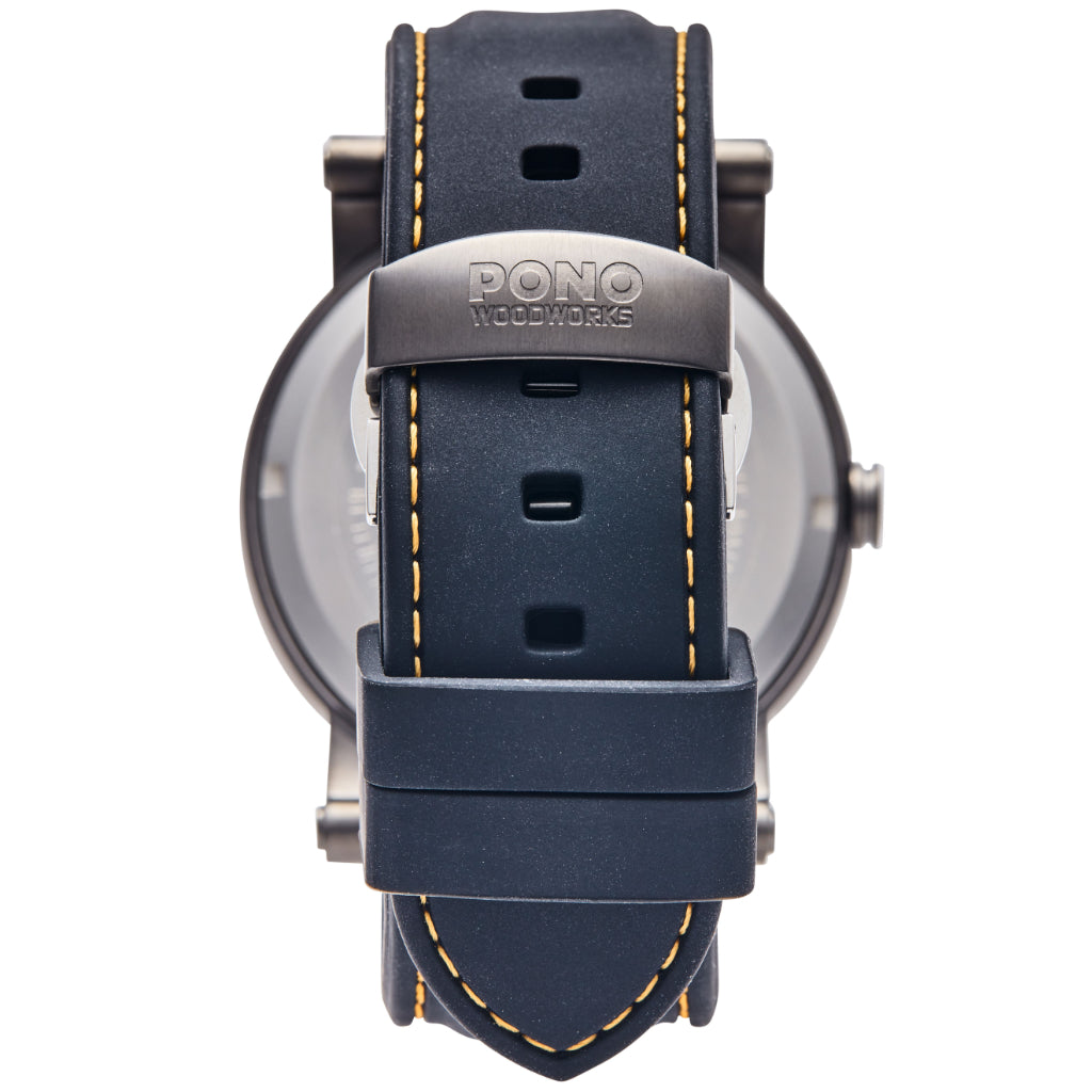 closeup of black silicone band and clasp
