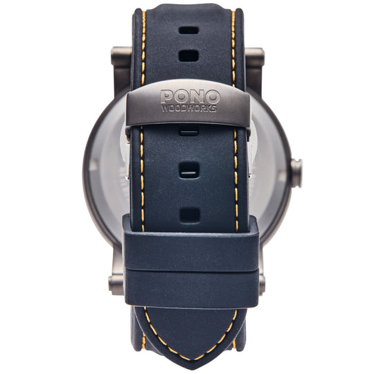 closeup of black silicone band and clasp